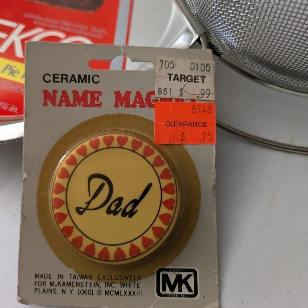 Vintage EKCO pie pan and sifter. 